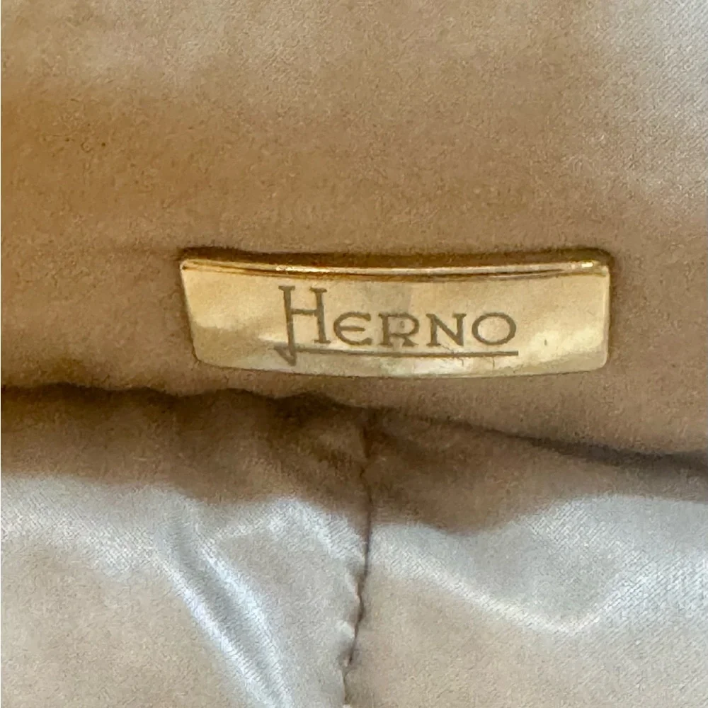 Herno Shimmering Gold Puffer Jacket with detachable Fox Fur Collar - Picture 12 of 16